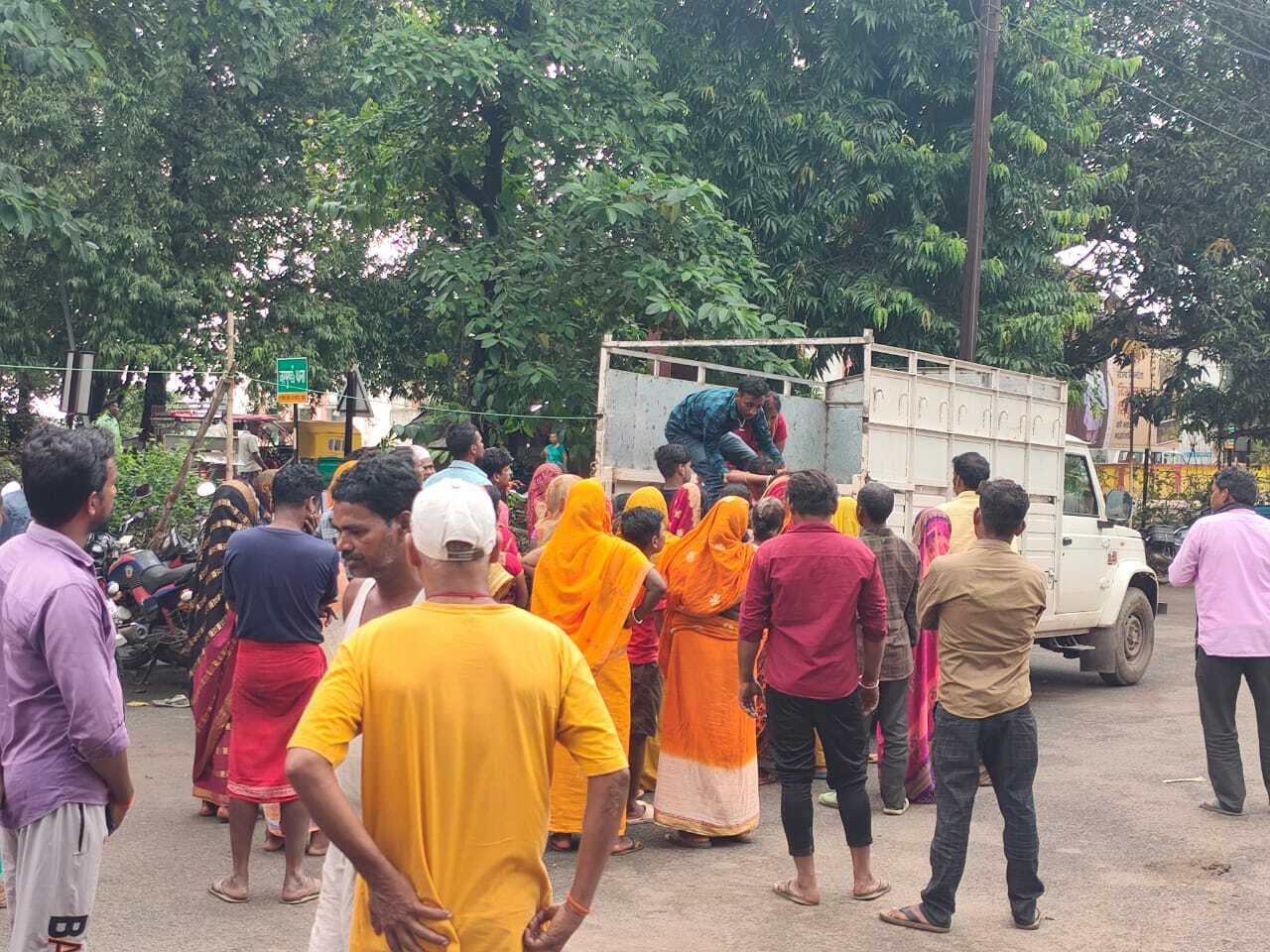 लीड : पेड़ से टकरायी बाइक, गोड्डा के युवक की मौत