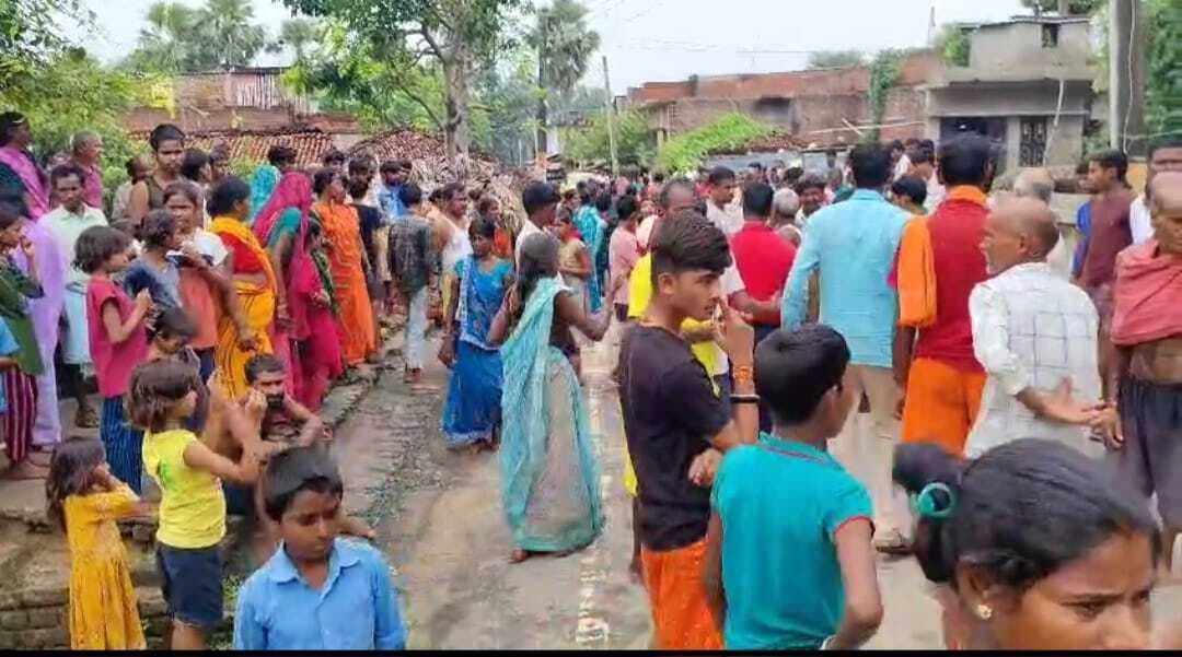 लोगों ने दो बच्चियों को बचाया, एक किशोरी की डूबने से मौत