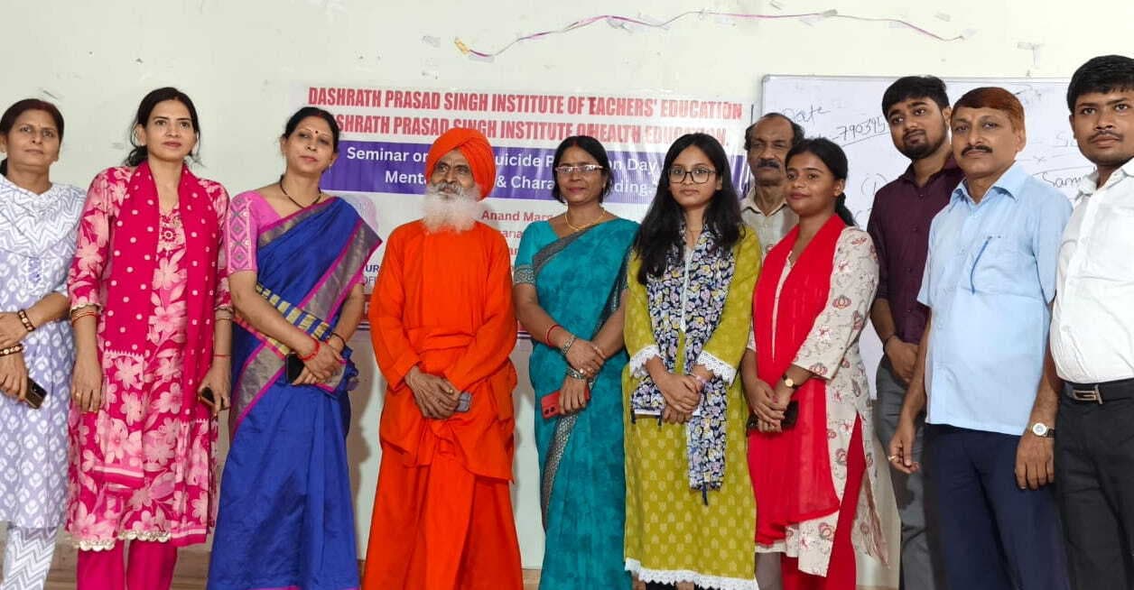 सकारात्मक सोच और चरित्र निर्माण जीवन के लिए जरूरी