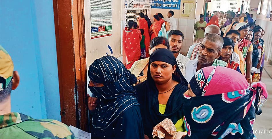 Gopalganj News : बेकाबू हो रहा डेंगू, मांझा में महिला की गयी जान, तीन दर्जन लोग बीमार