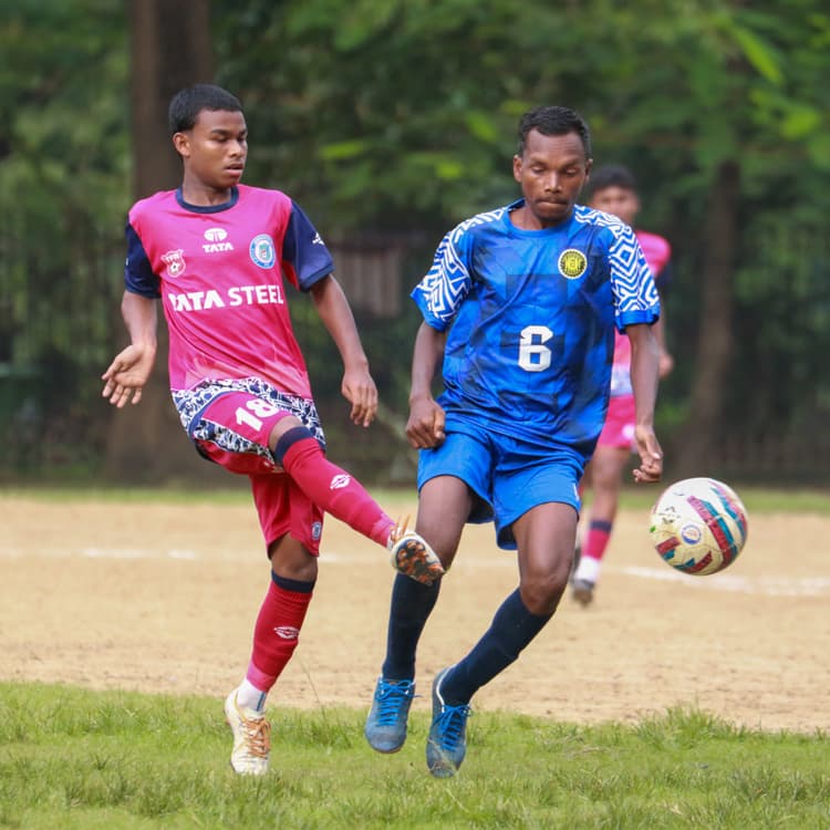 Jsa super division football league : क्लासिक एट ने जेएफसी यूथ को 3-2 गोल से हराया