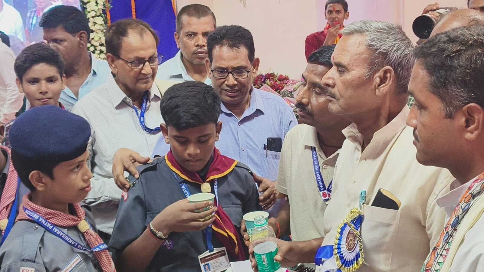 एक दिन पहले एल्बेंडाजोल की दवा खिलाकर अभियान की शुरुआत