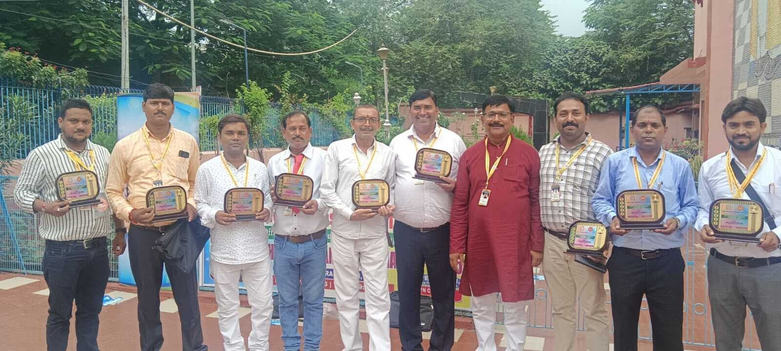 लखीसराय के 42 शिक्षक-शिक्षिकाएं सम्मानित