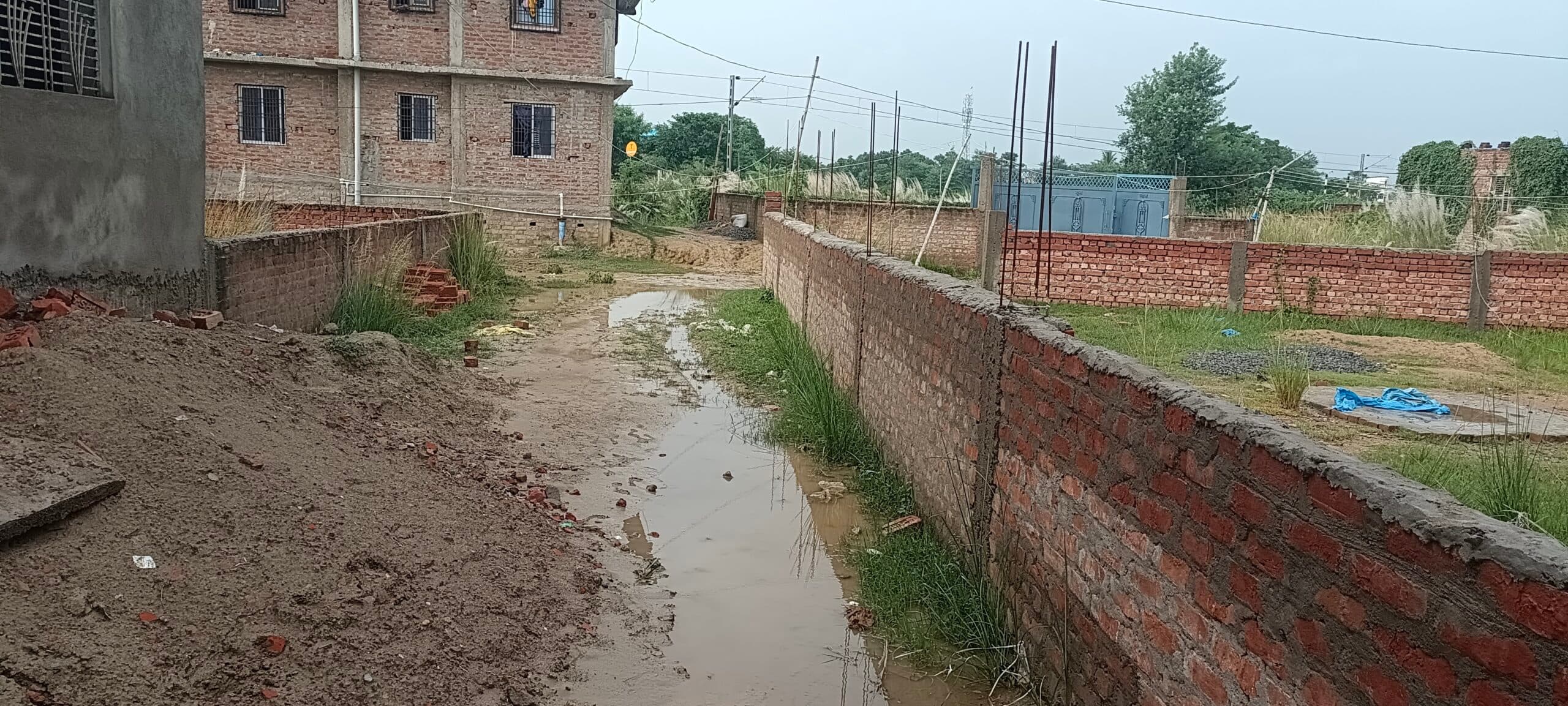 Madhubani News : बारिश से जनजीवन अस्त व्यस्त