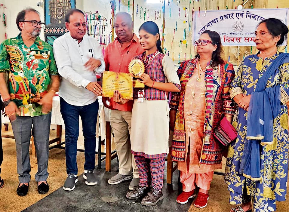 Rourkela News: हमें हमारी संस्कृति और विरासत से जोड़ती है हिंदी भाषा : कमल अग्रवाल