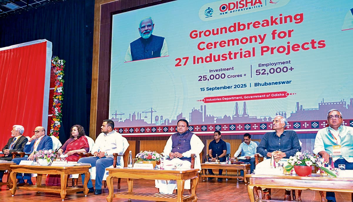 Bhubaneswar News: मुख्यमंत्री ने 12 जिलों के लिए 25,000 करोड़ की 27 परियोजनाओं का किया शिलान्यास, 52,000 युवाओं को मिलेगा रोजगार