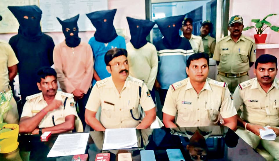 Rourkela News: साइबर अपराध व मनी लॉन्ड्रिंग मामले में पांच गिरफ्तार