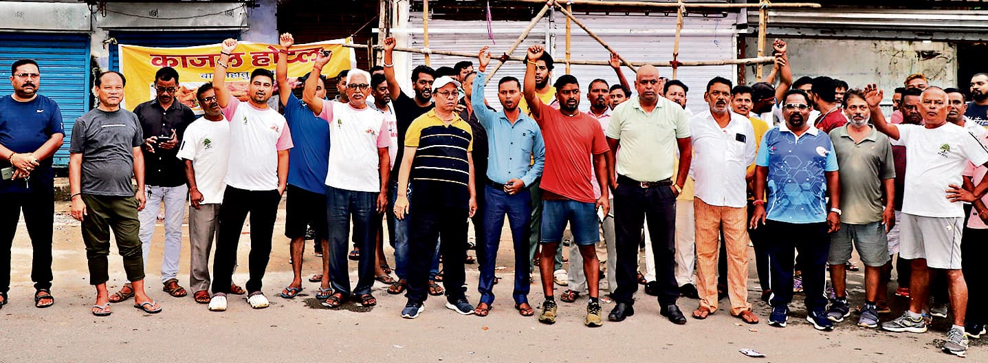 Jamshedpur News : बागुनहातु चौक पर शराब दुकान खुलने का विरोध, बस्तीवासियों ने किया हंगामा