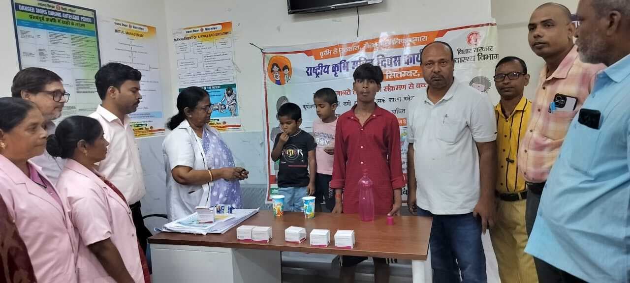 राष्ट्रीय कृमि मुक्ति दिवस पर बच्चों को खिलायी गयी दवा