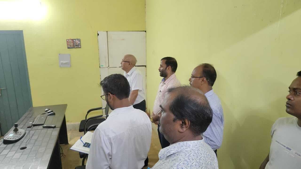 पीडीजे ने जेल का किया निरीक्षण, बंदियों के स्वास्थ्य का जाना हाल