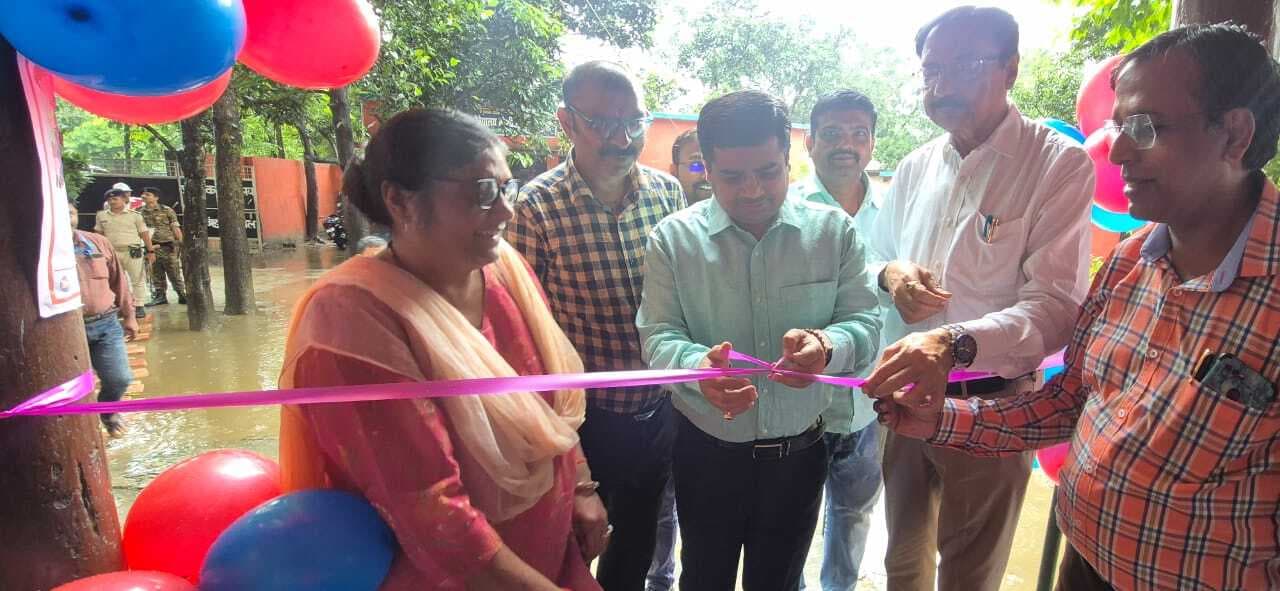 डीएम ने किया राष्ट्रीय कृमि मुक्ति दिवस 2025 का उद्घाटन