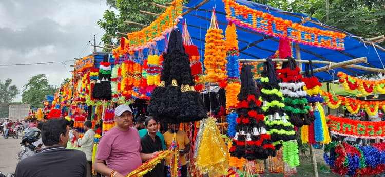 भगवान विश्वकर्मा की पूजा आज, बाजारों में बढ़ी चहल-पहल
