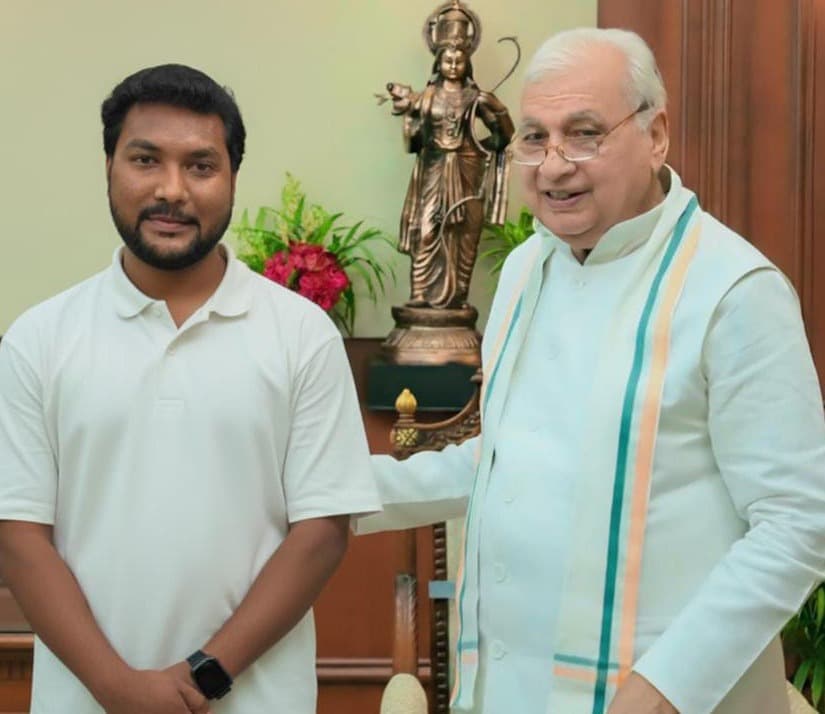 छात्र राजद के जिलाध्यक्ष ने गवर्नर को सौंपा ज्ञापन