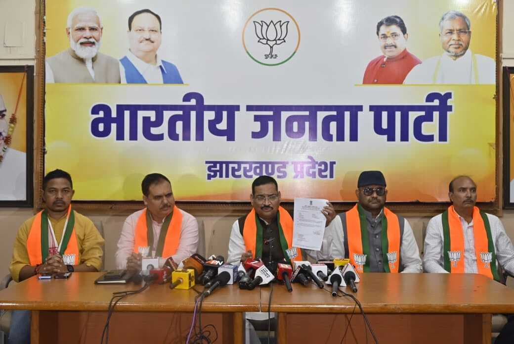 Political news : पत्थर माफिया ने करायी सूर्या हांसदा की हत्या : दीपक प्रकाश