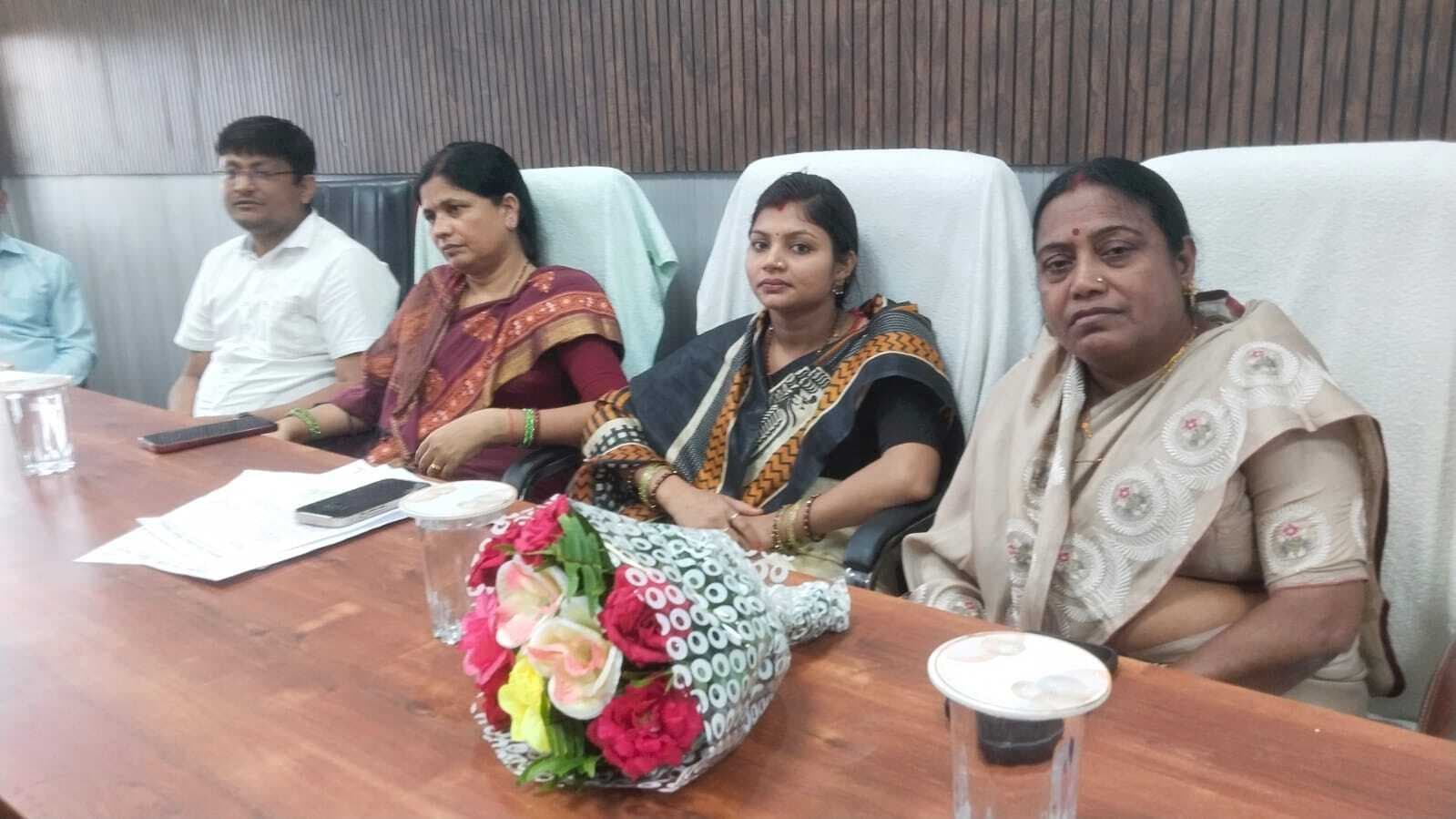 दुर्गा पूजा पर लगेंगी स्ट्रीट लाइटें