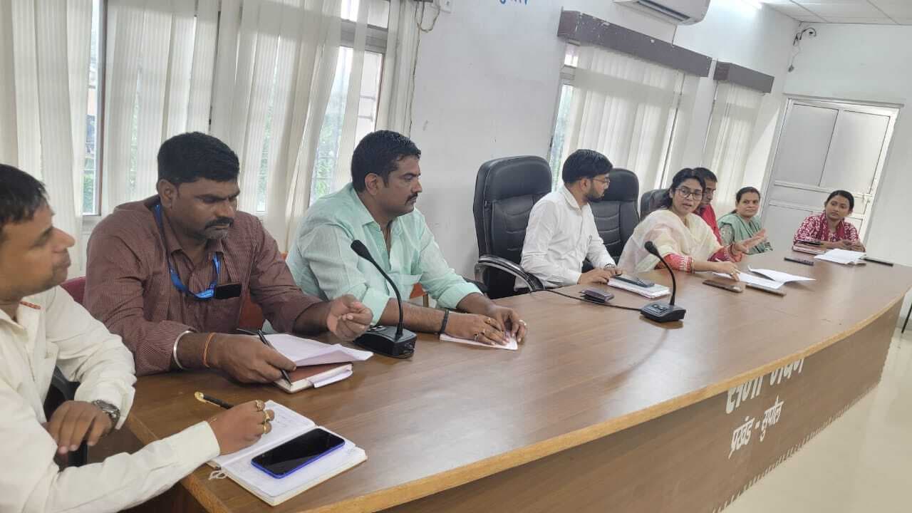 स्वस्थ नारी, सशक्त परिवार” अभियान को लेकर प्रखंड स्तरीय बैठक आयोजित