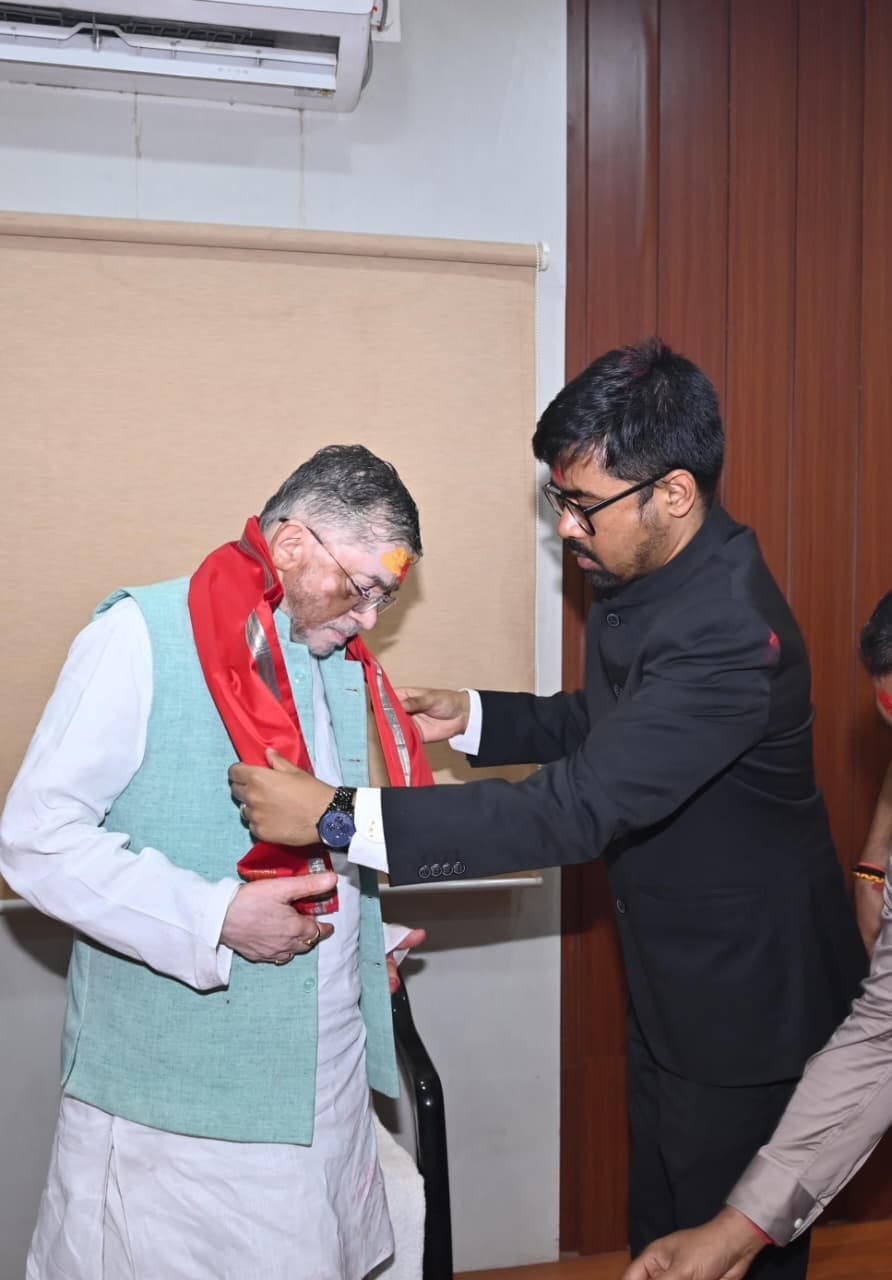 Deoghar News : राज्यपाल ने बाबा दरबार में लगायी हाजिरी