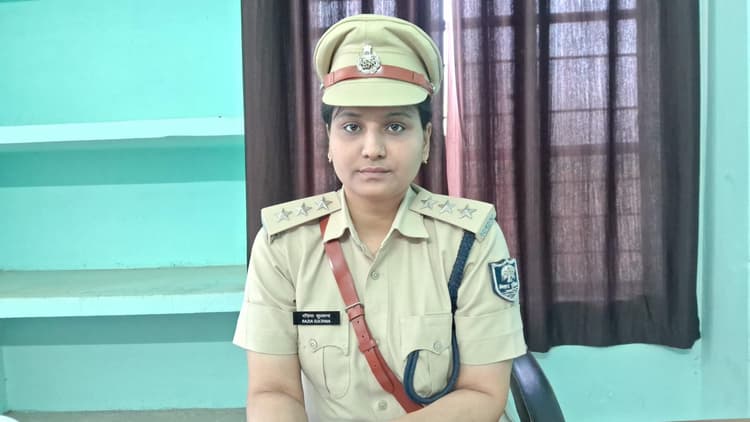 मोबाइल चोरी, खो जाने पर व ई-सिम बंद होने पर मोबाइल नंबर से लिंक खाता को करायें फ्रिज : साइबर थानाध्यक्ष सह पुलिस उपाधीक्षक