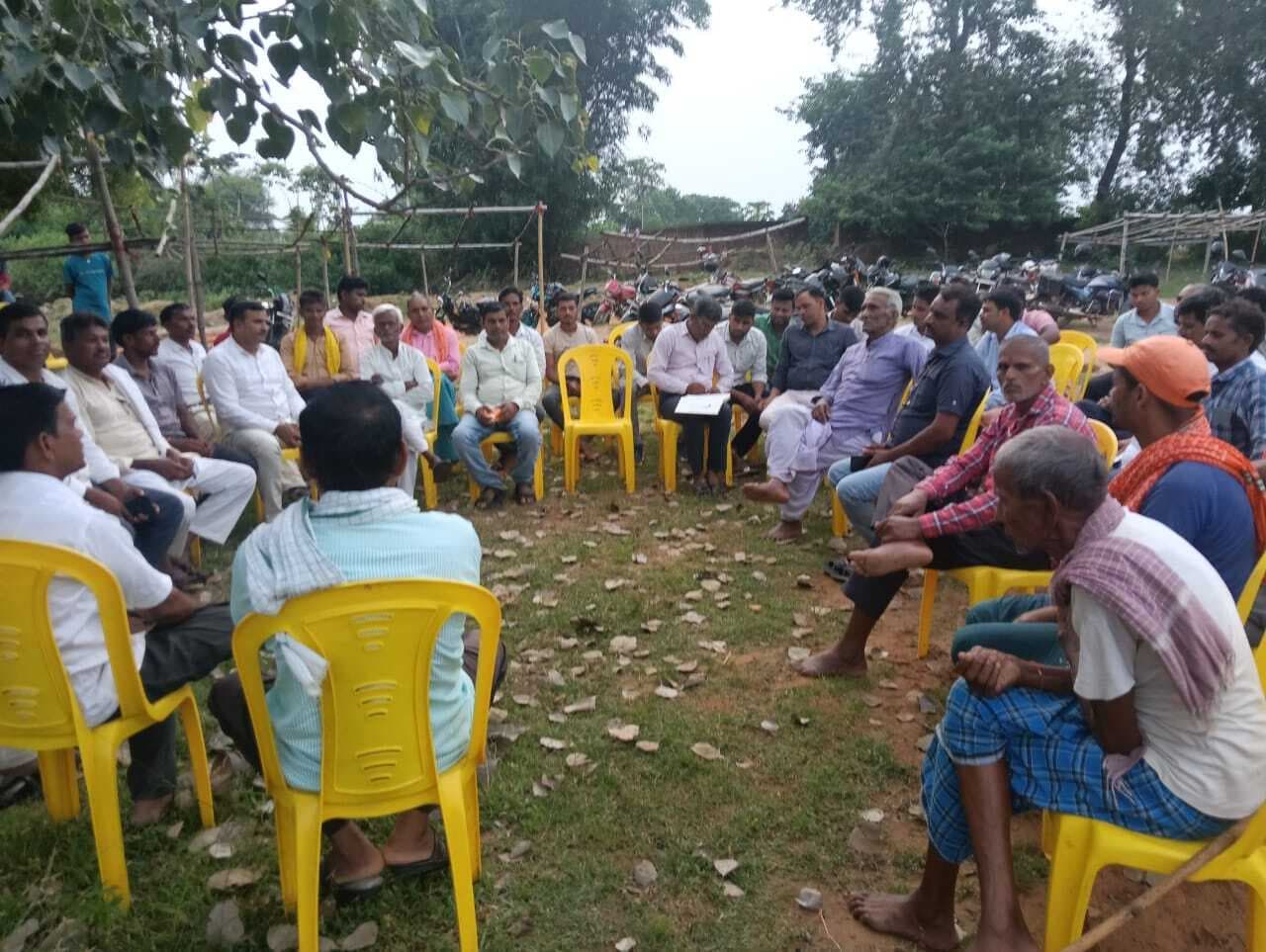 ऊपरचकमढ़िया दुर्गा पूजा समिति की बैठक