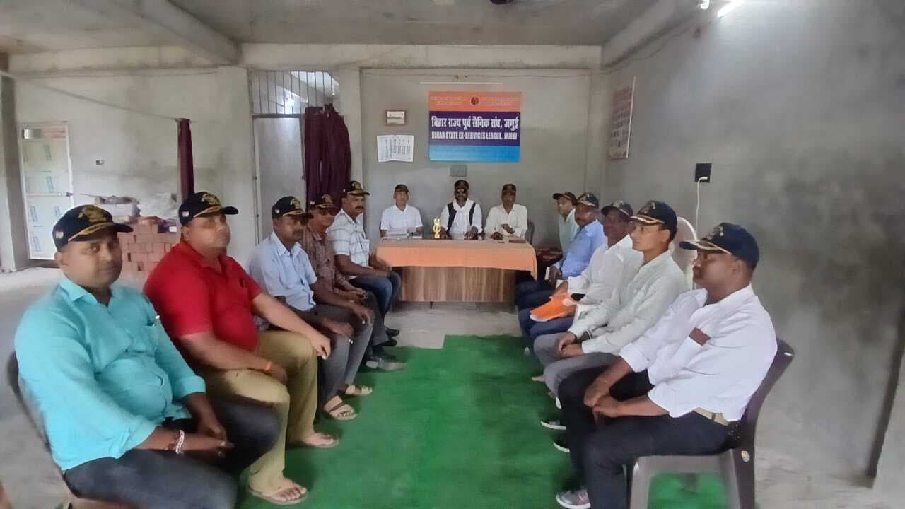 भूतपूर्व सैनिकों ने डायल 112 चालकों को समर्थन देने का लिया निर्णय