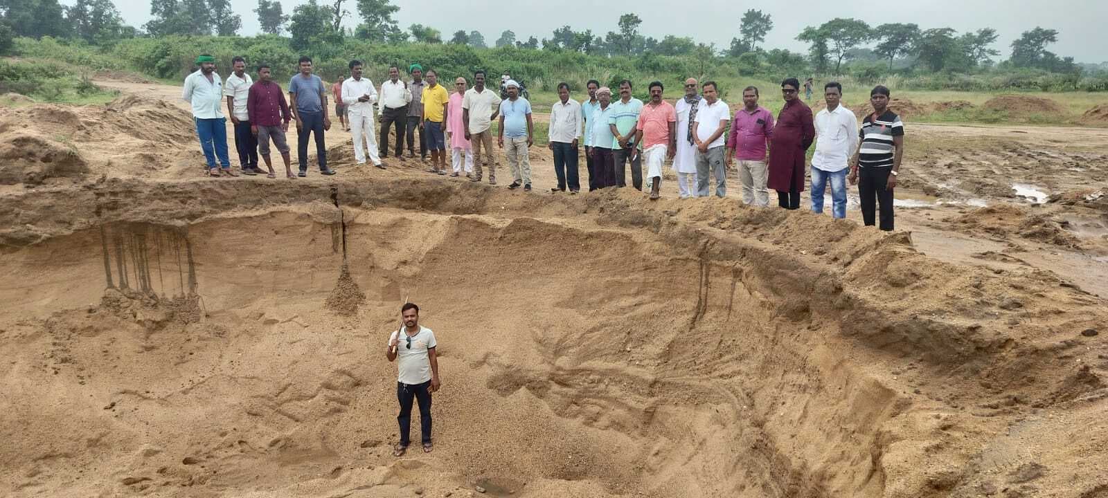 Bokaro News : ग्रामीणों ने बालू चोरी करने वालों को खदेड़ा