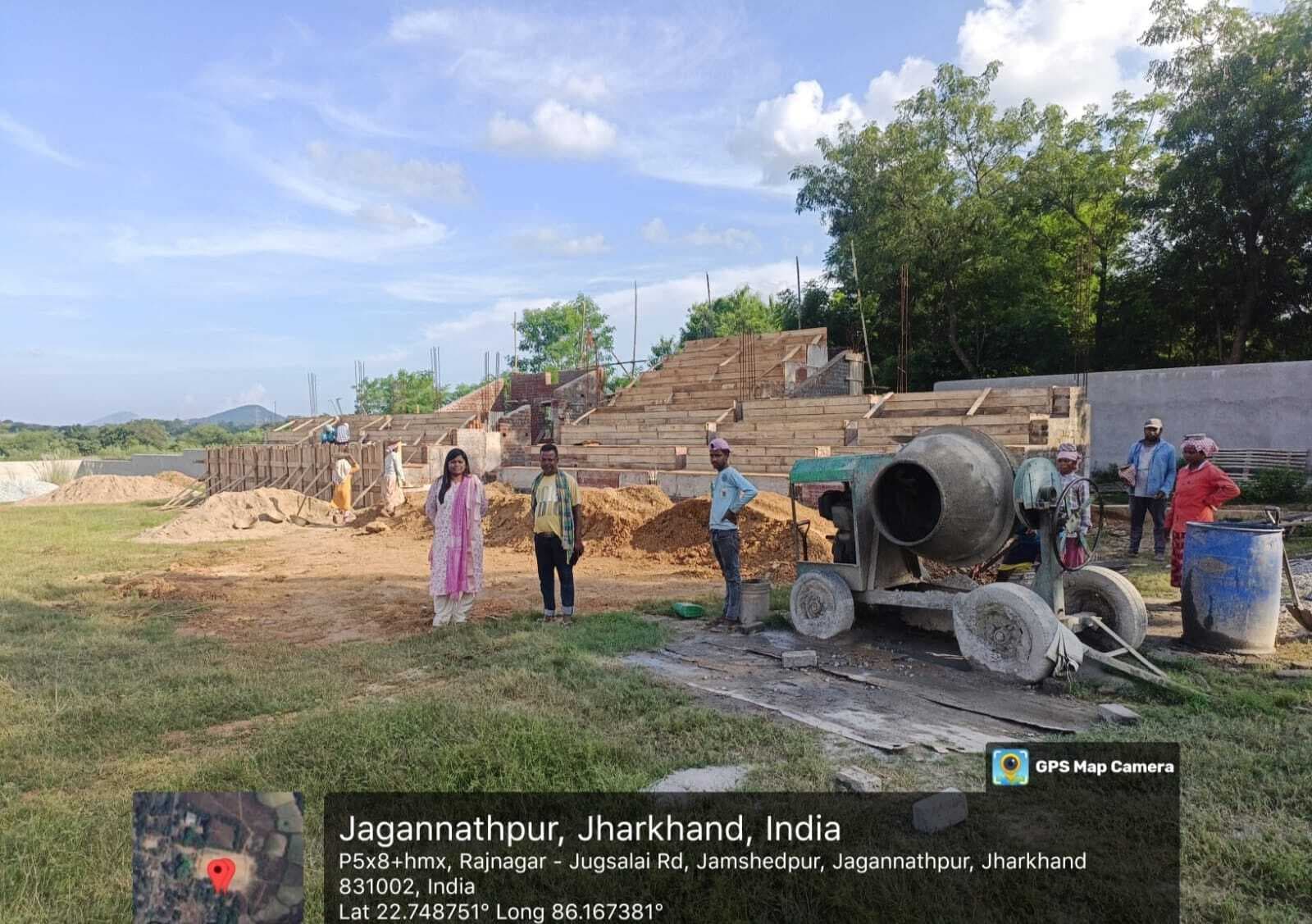 dso visit karandih, pota and kacha stadium : डीएसओ ने निर्माणाधीन स्टेडियम का लिया जायजा