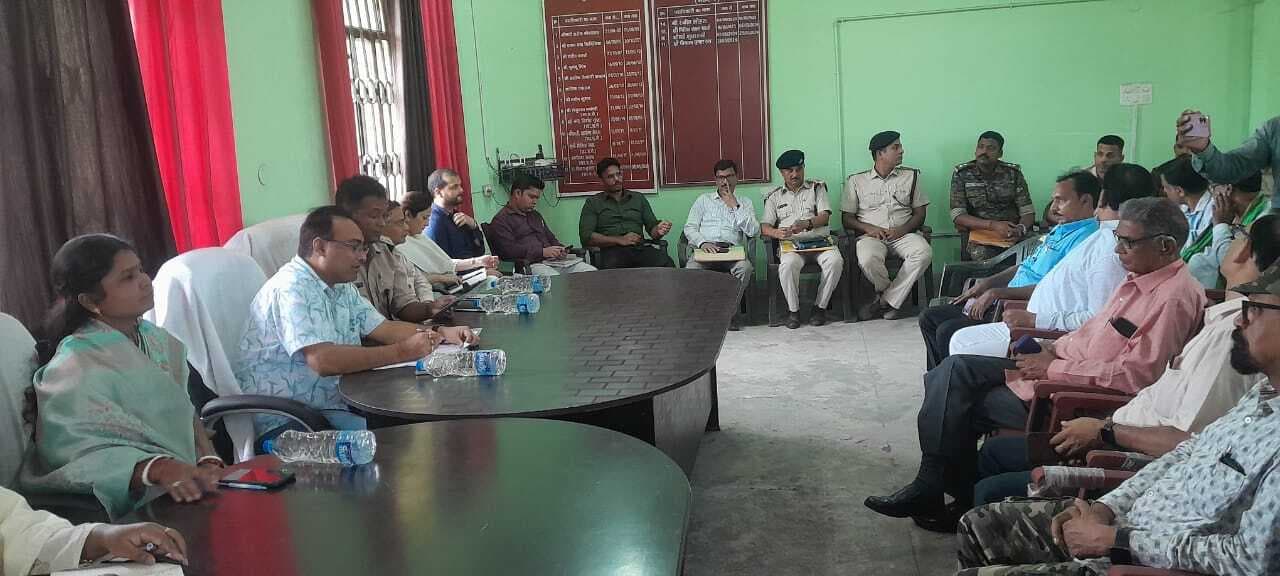 Seraikela Kharsawan News : 19 को चांडिल डैम रोड और 21 को चौका में चलेगा अतिक्रमण हटाओ अभियान : एसडीओ