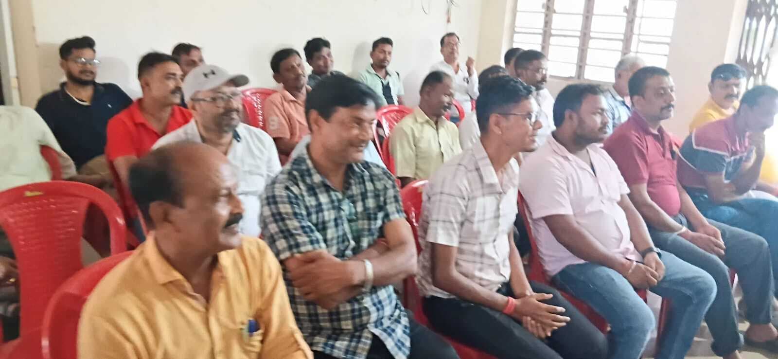 Chaibasa News : हुड़दंगियों पर रहेगी विशेष नजर : डीएसपी