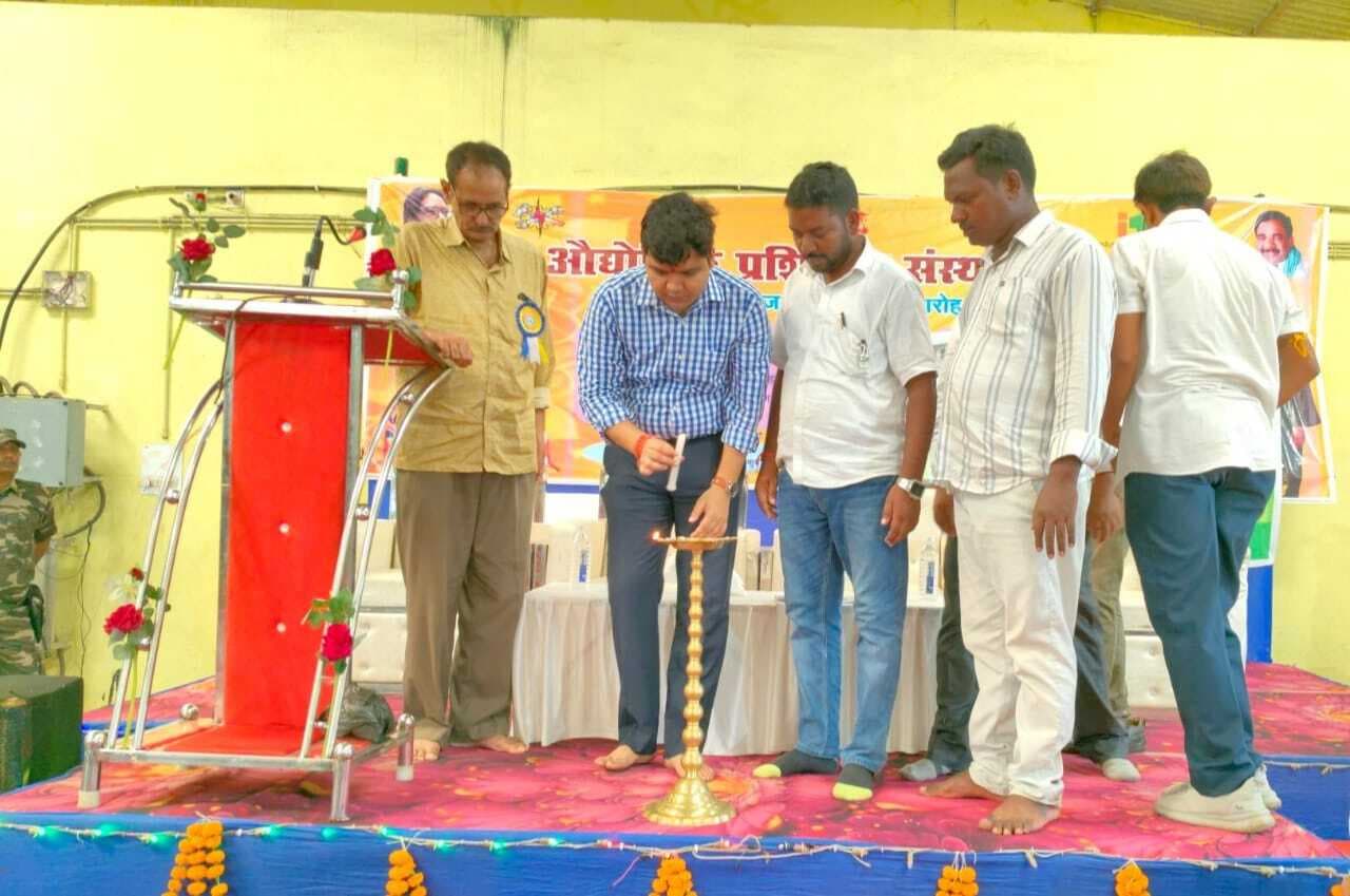 विश्वकर्मा पूजा:  कौशल विकास से आत्मनिर्भर बनें युवा: डीसी