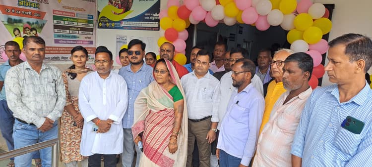 स्वस्थ नारी सशक्त परिवार अभियान के तहत स्वास्थ्य मेला का शुभारंभ
