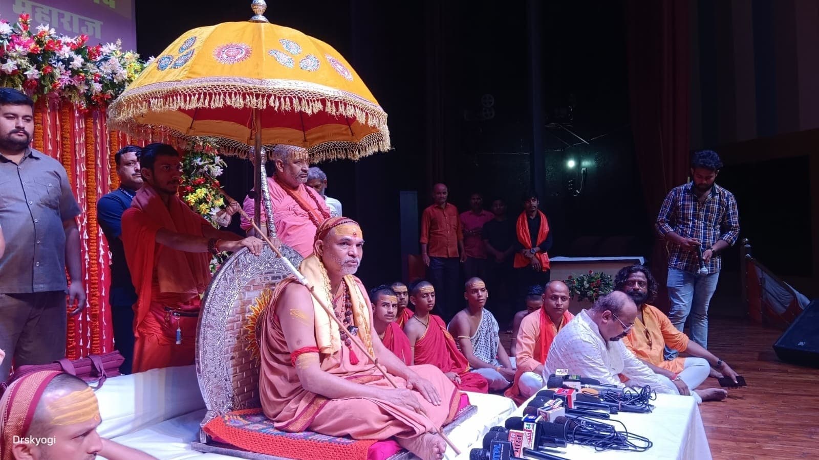 समाज व संस्कृति की भी आधारशिला है गौ रक्षा : स्वामी अविमुक्तेश्वरानंद