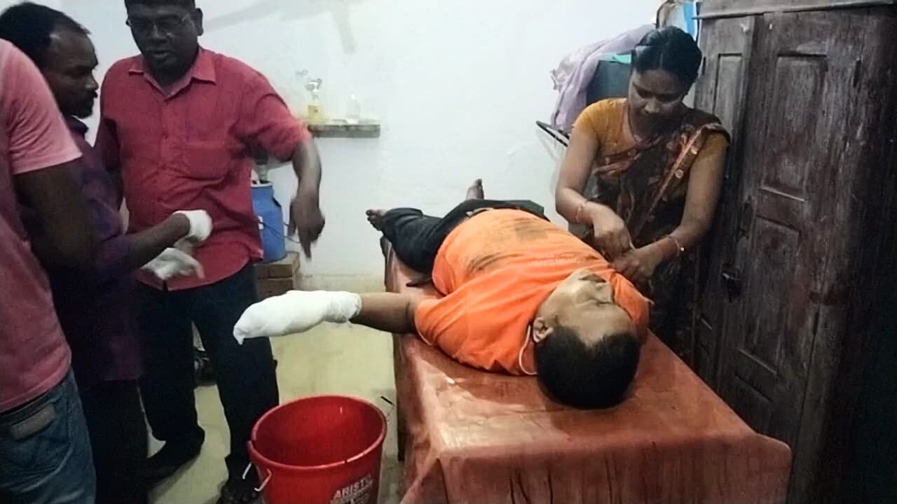 हादसा : बस के धक्के से बाइक सवार घायल, भर्ती