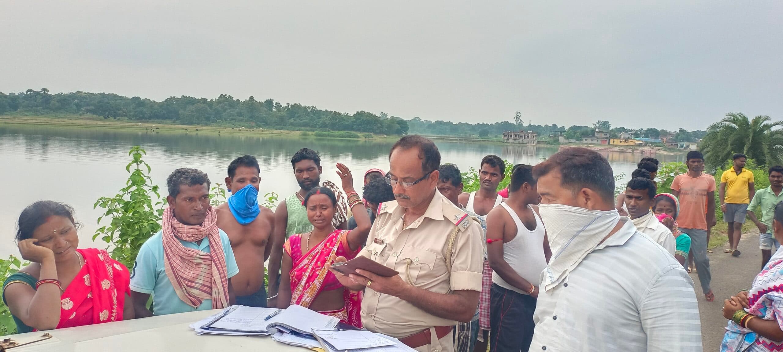 Deoghar News : तीन दिनों से गायब युवक का शव अर्धनग्न अवस्था में मिला, हत्या का आरोप