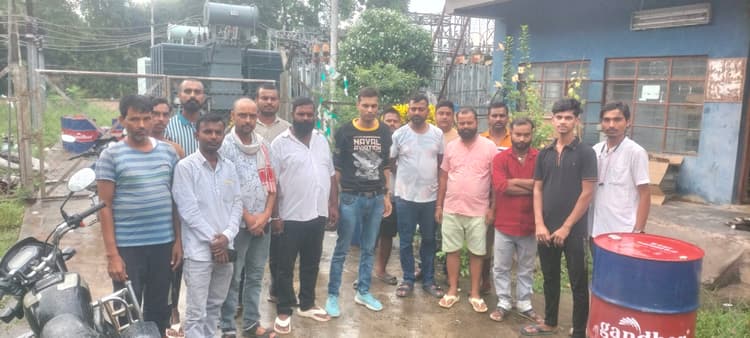 विद्युत की लचर व्यवस्था से उपभोक्ताओं में आक्रोश