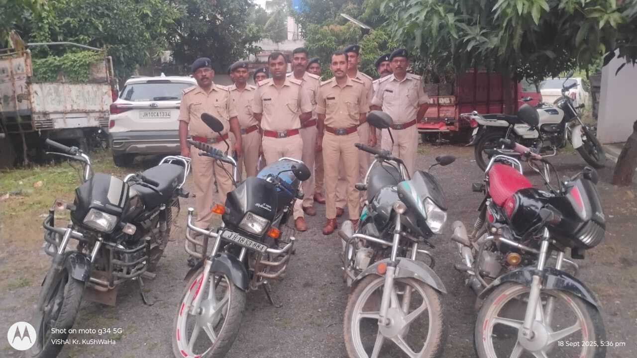 अपराधी की निशानदेही पर चोरी की चार बाइक बरामद