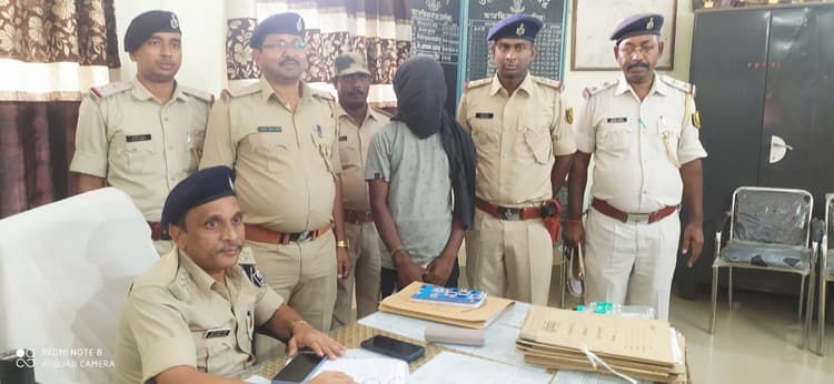 बाइक चार गिरफ्तार, चोरी की चार बाइक बरामद