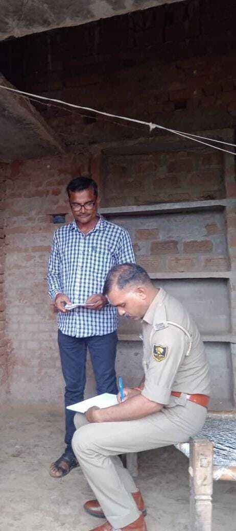 नाबालिग प्रेमी जोड़े की ग्रामीणों ने कराई शादी, चाइल्डलाइन के हस्तक्षेप से थाना पहुंचा मामला