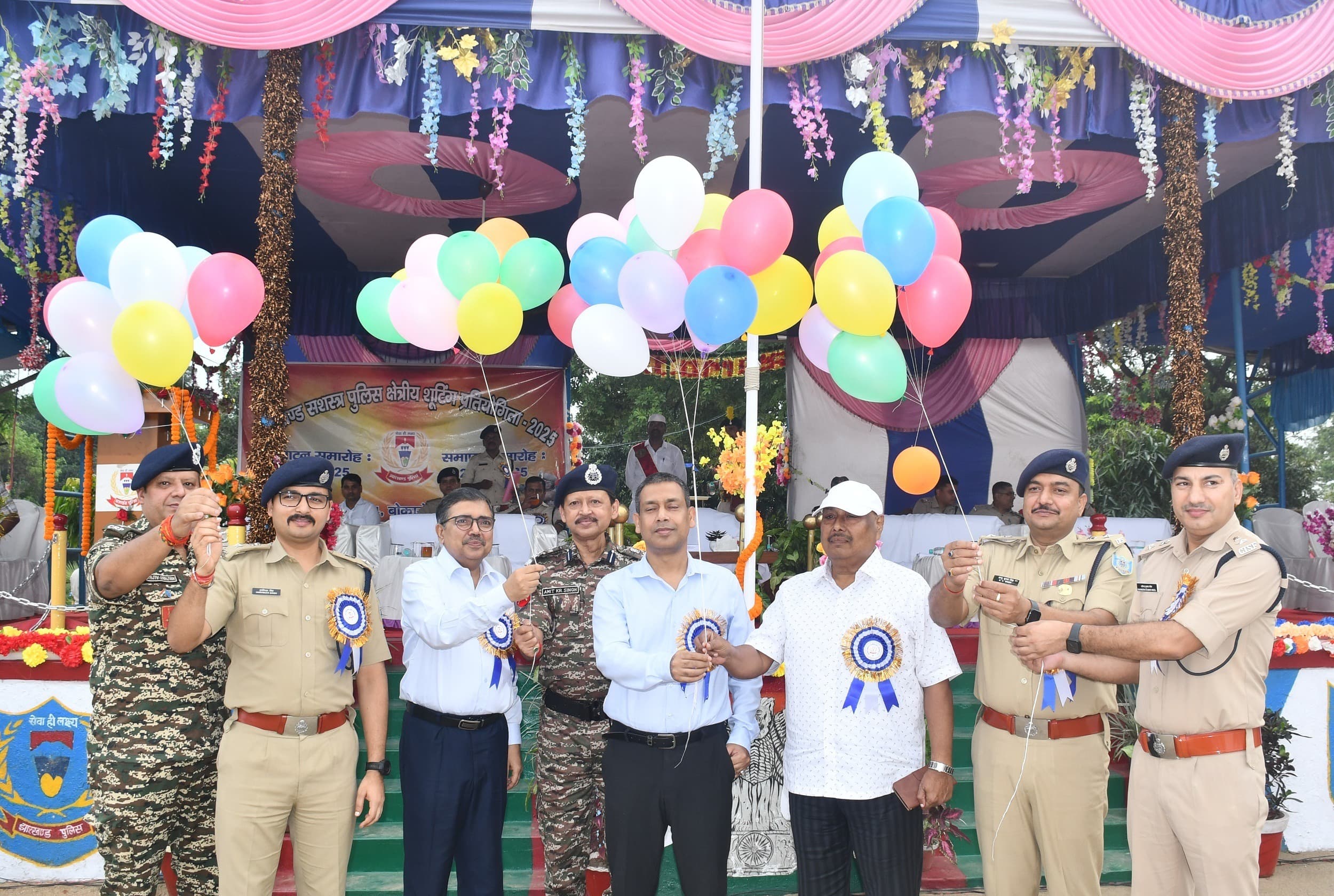 Bokaro News : हथियार चलाने में पुलिस का दक्ष होना जरूरी : डीआइजी