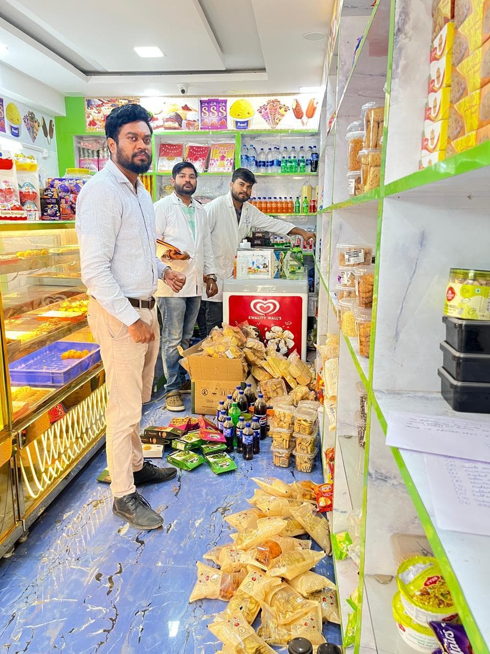 मिलावटी व नकली खाद्य सामग्री के खिलाफ चला अभियान