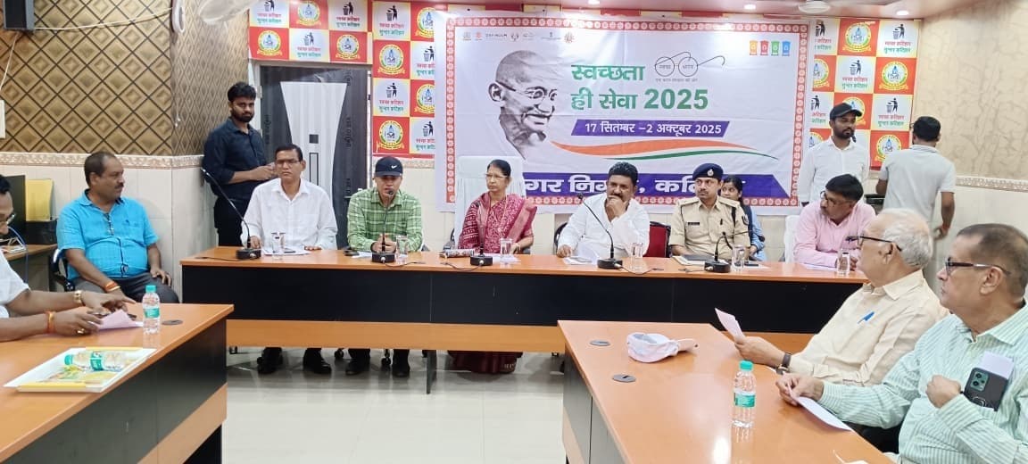 20 फीट से अधिक ऊंची मूति लगाने से बचें समिति