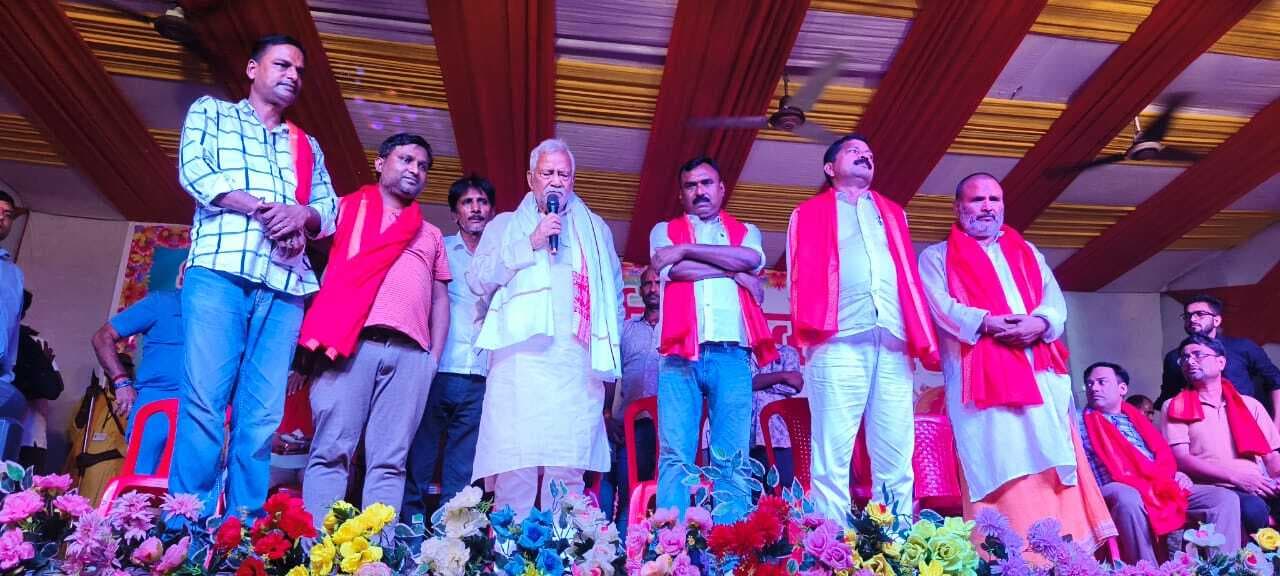 बिहार सरकार के सौजन्य से घोषई में बनेगा खेल मैदान - नरेंद्र नारायण