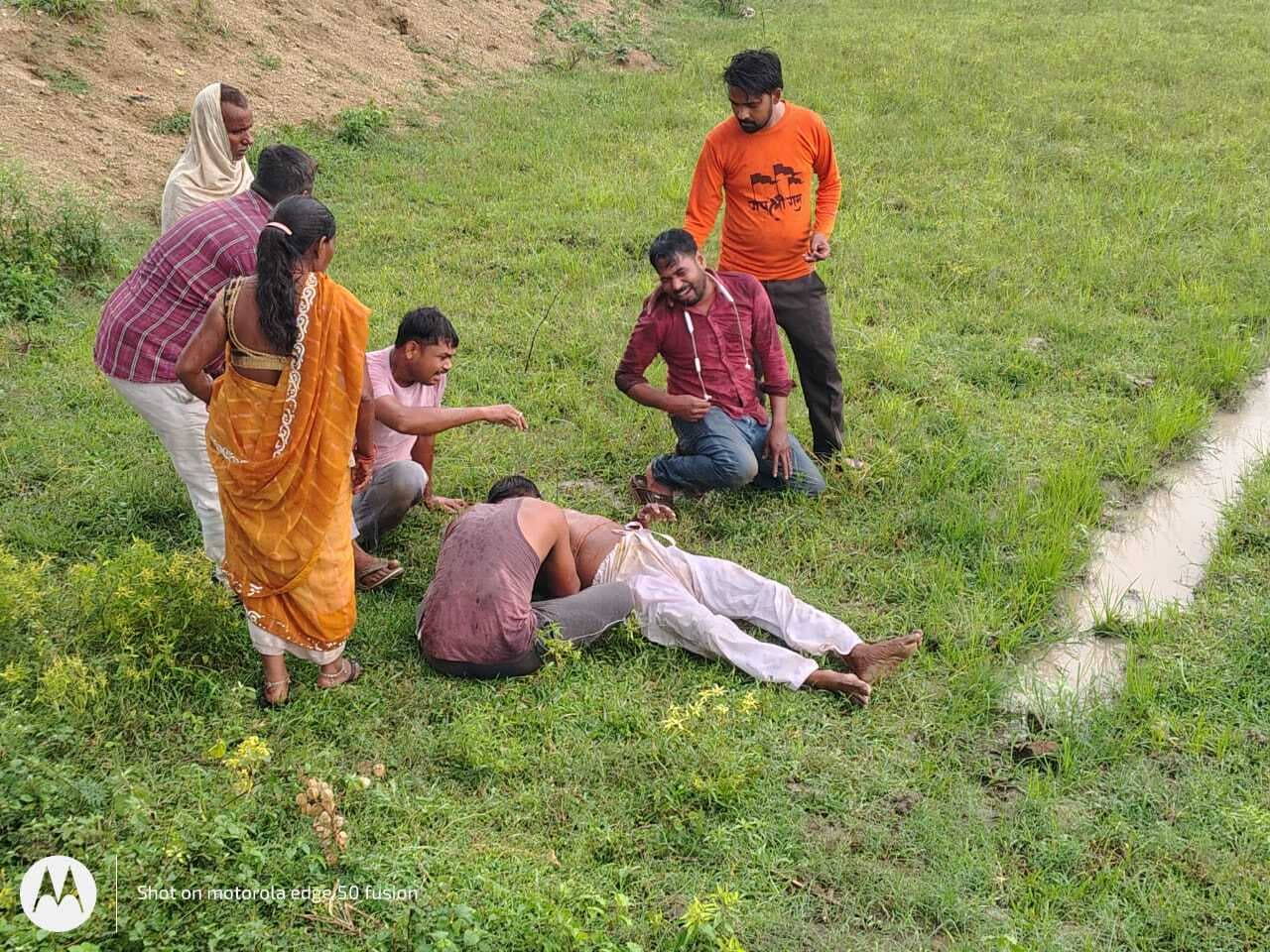 आमस में वज्रपात से होटल संचालक की मौत