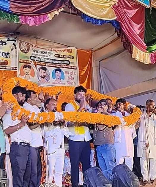 विश्वकर्मा पूजा पर बेतरी में सांस्कृतिक कार्यक्रम,कलाकारों ने रातभर लोगों को झुमाया