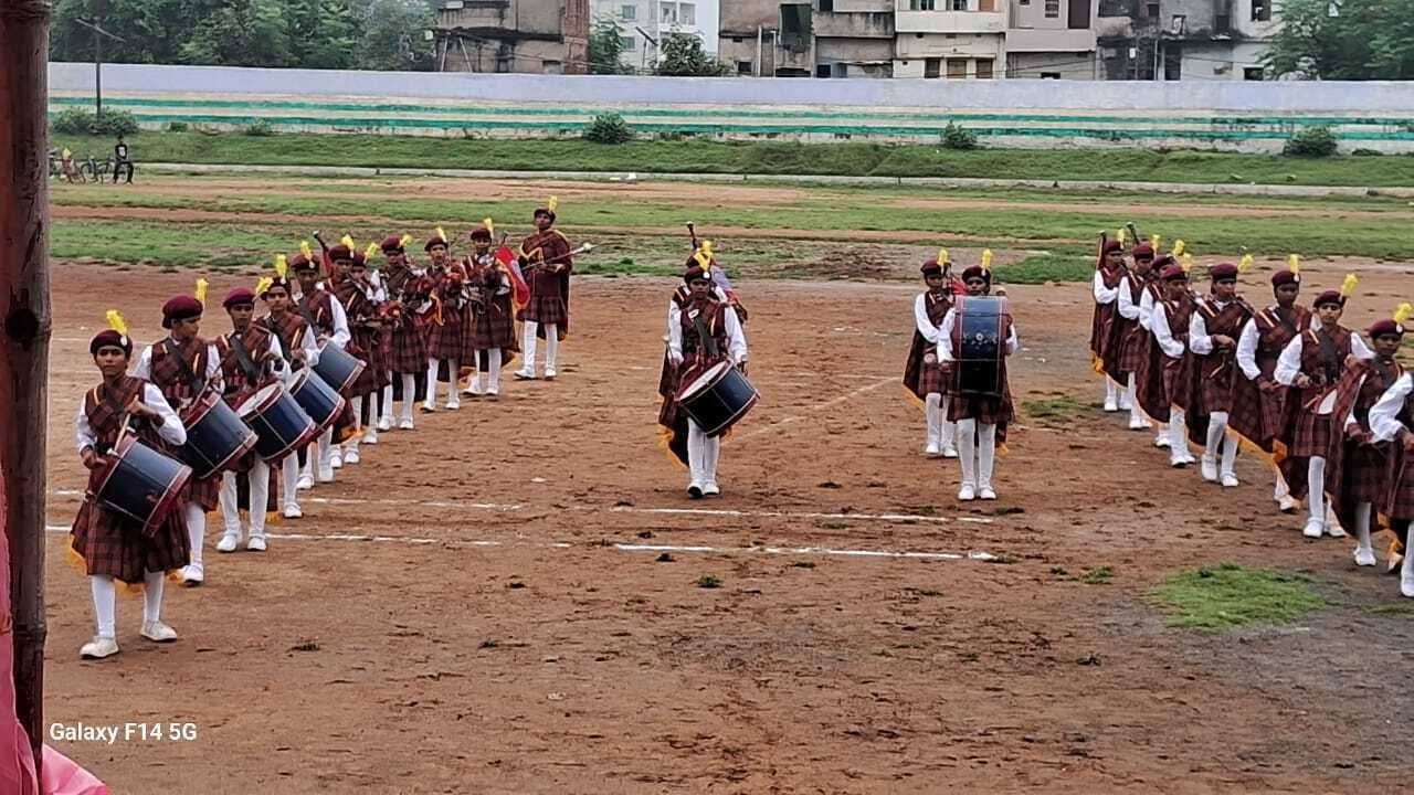 Deoghar news : फुटबॉल, रस्साकशी व वॉलीबाल प्रतियोगिता में दिखा  रोमांच, देवघर ने जीते कई खिताब