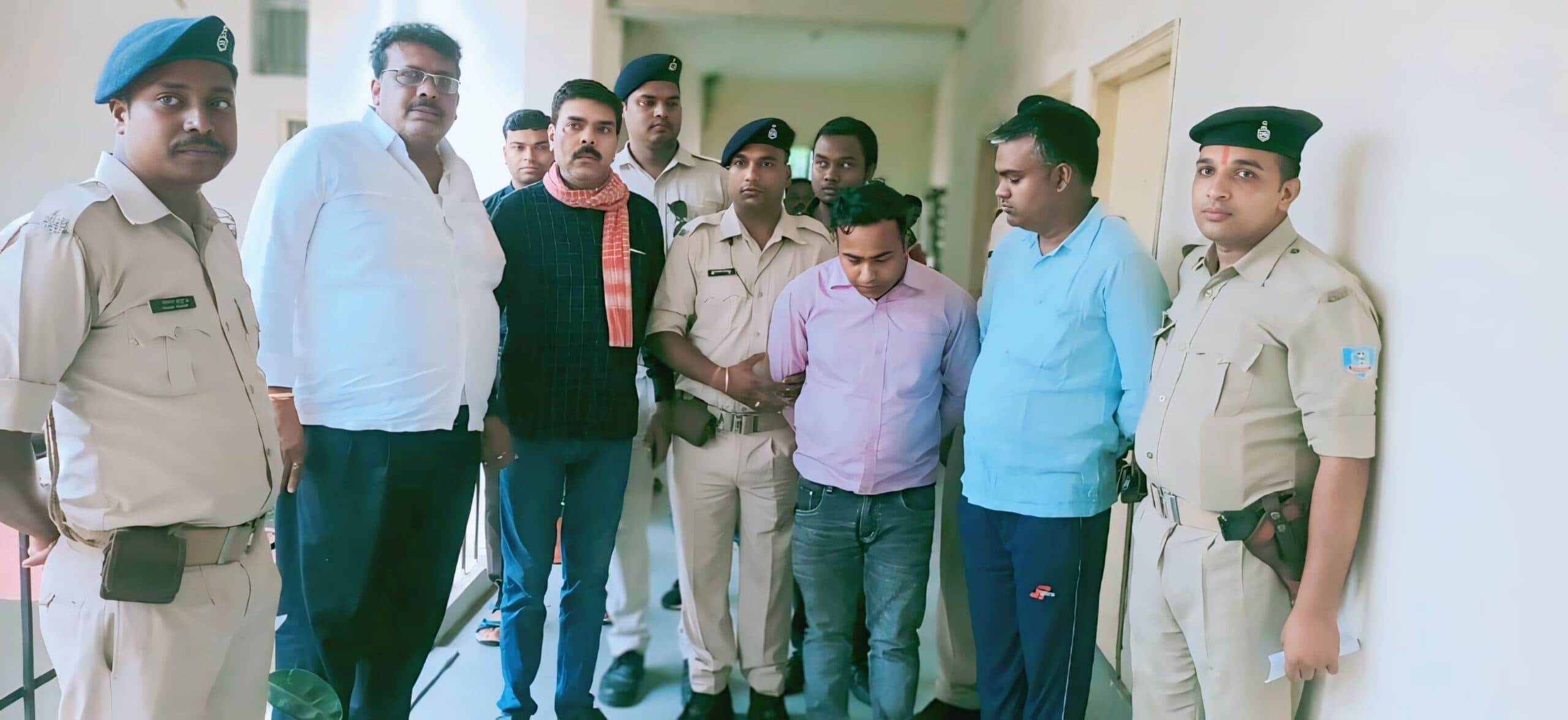 Bokaro News : कसमार में पांच हजार रुपये घूस लेते दो कनीय अभियंता रंगेहाथ गिरफ्तार