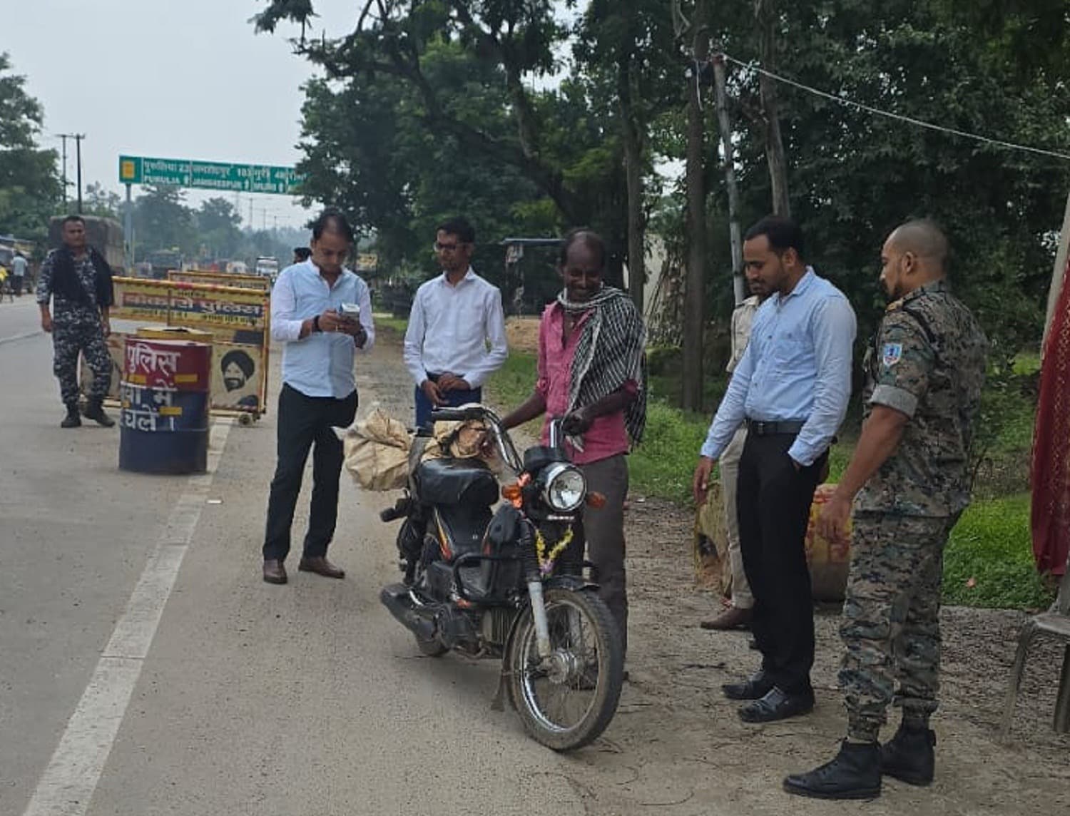 Bokaro News : 35 वाहनों से 4.25 लाख रुपये जुर्माना वसूला