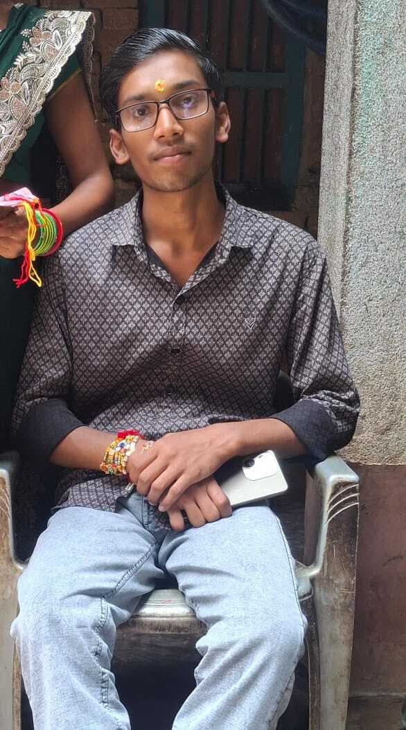 Giridih News :परीक्षा देने हजारीबाग निकला युवक लापता