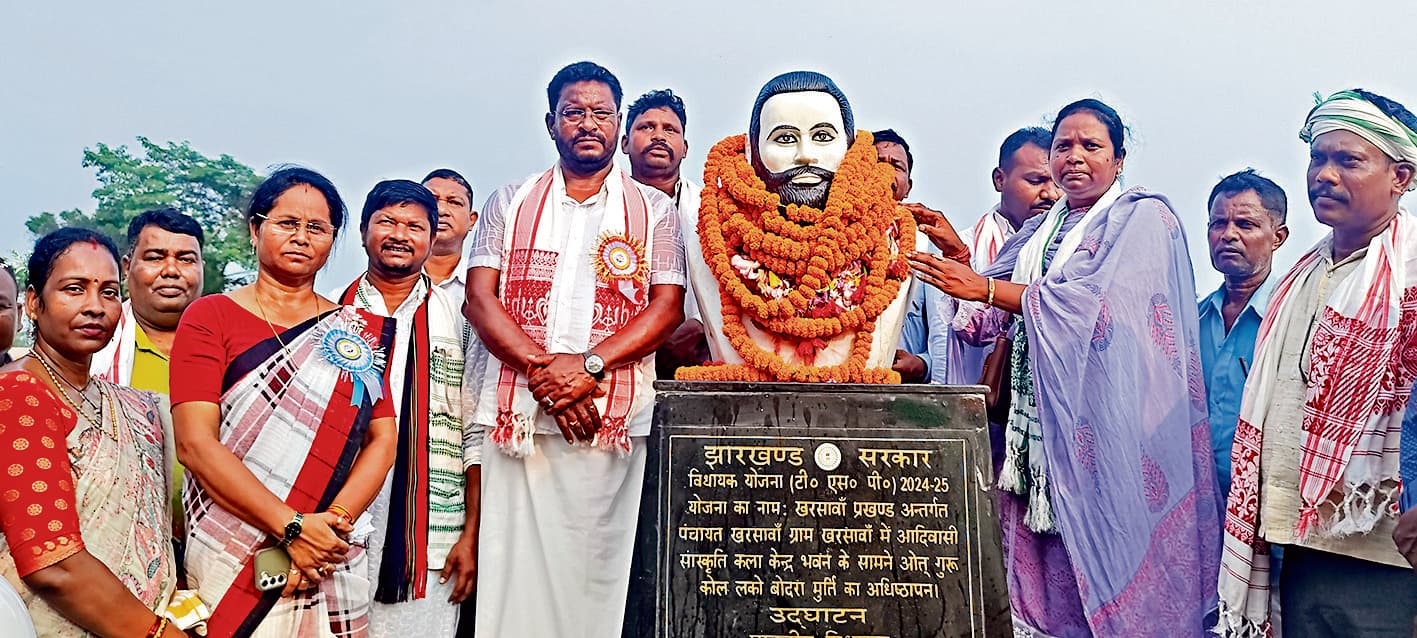 Seraikela Kharsawan News : वारंगक्षिति की खोज कर लाको बोदरा ने समाज को नयी दिशा दी