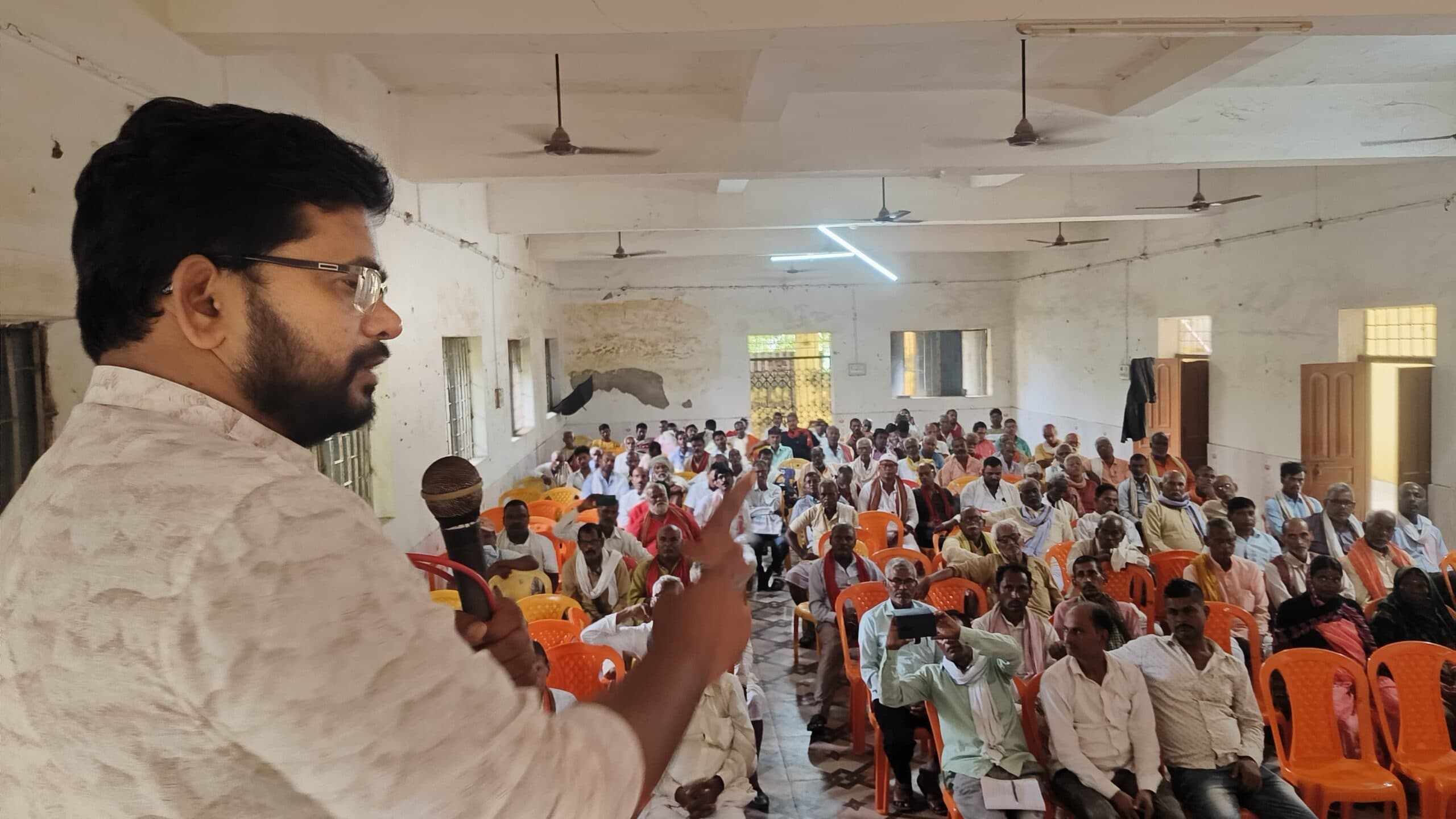 सरकार पूंजीपतियों और कॉरपोरेट घरानों की है : जवाहर