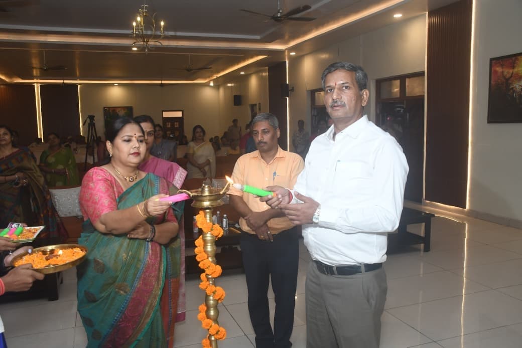 पीडीडीयू मंडल में राजभाषा सप्ताह का समापन, पुरस्कार वितरण